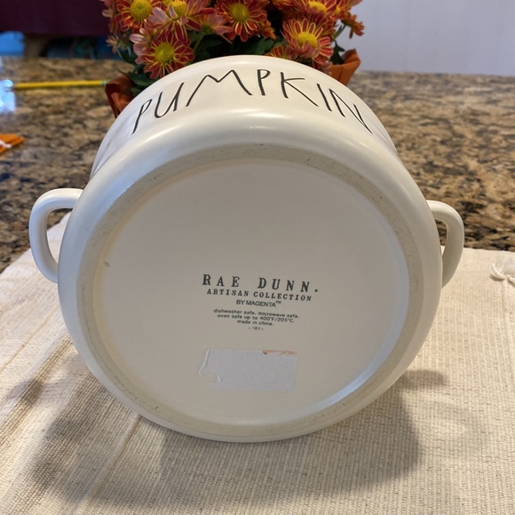NWT Rae Dunn🎃Small PUMPKIN Casserole Dish - Picture 2 of 4